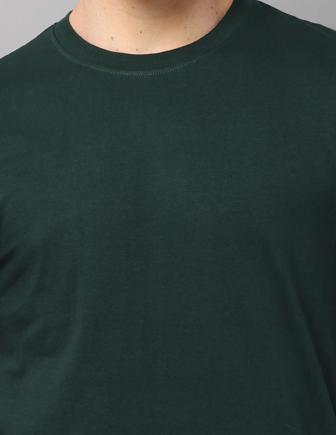 Men Solid Regular Fit T-Shirt - Olive