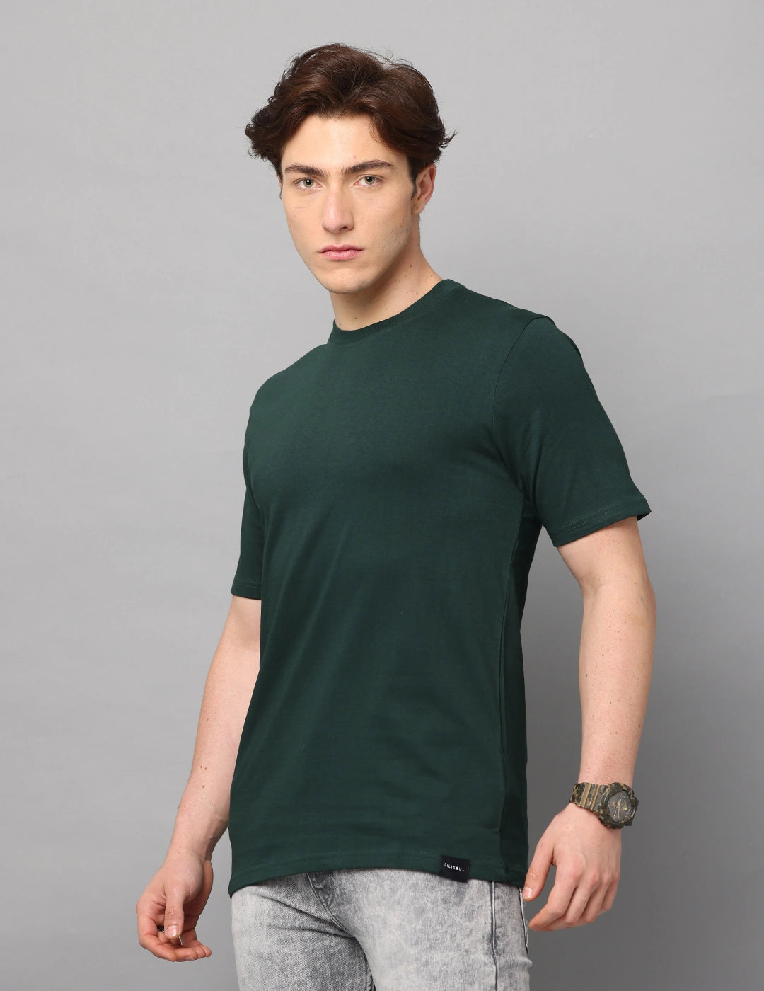 Men Solid Regular Fit T-Shirt - Olive