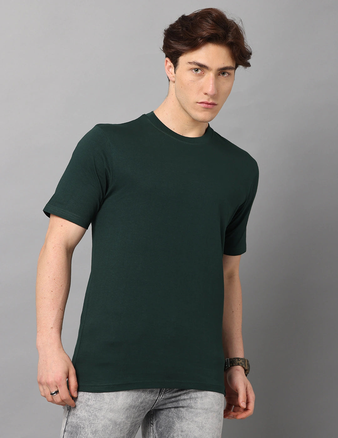 Men Solid Regular Fit T-Shirt - Olive