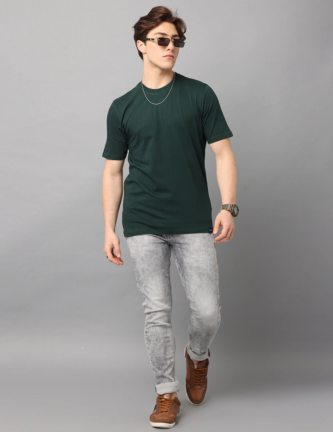Men Solid Regular Fit T-Shirt - Olive