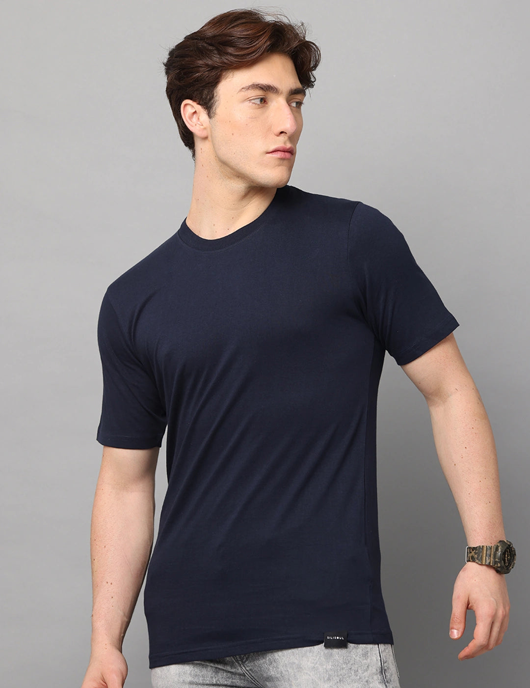 Men Solid Regular Fit T-Shirt - Navy Blue