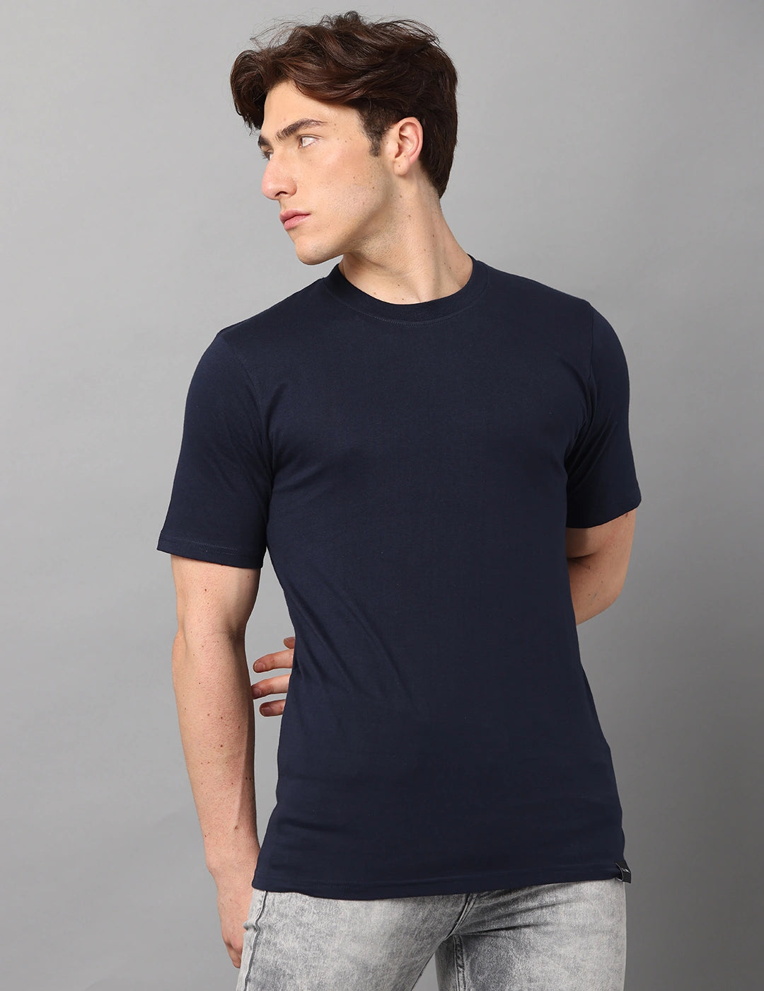 Men Solid Regular Fit T-Shirt - Navy Blue