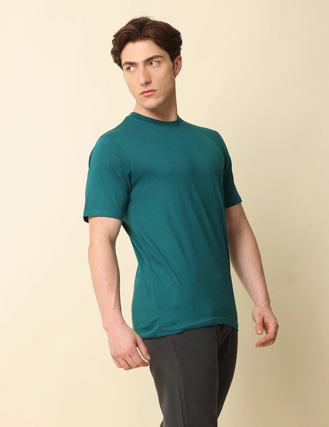 Men Solid Regular Fit T-Shirt - Bottle Green