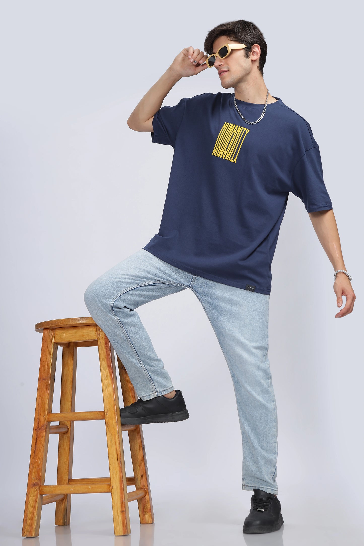 Oversized Essential Tee - Humanity