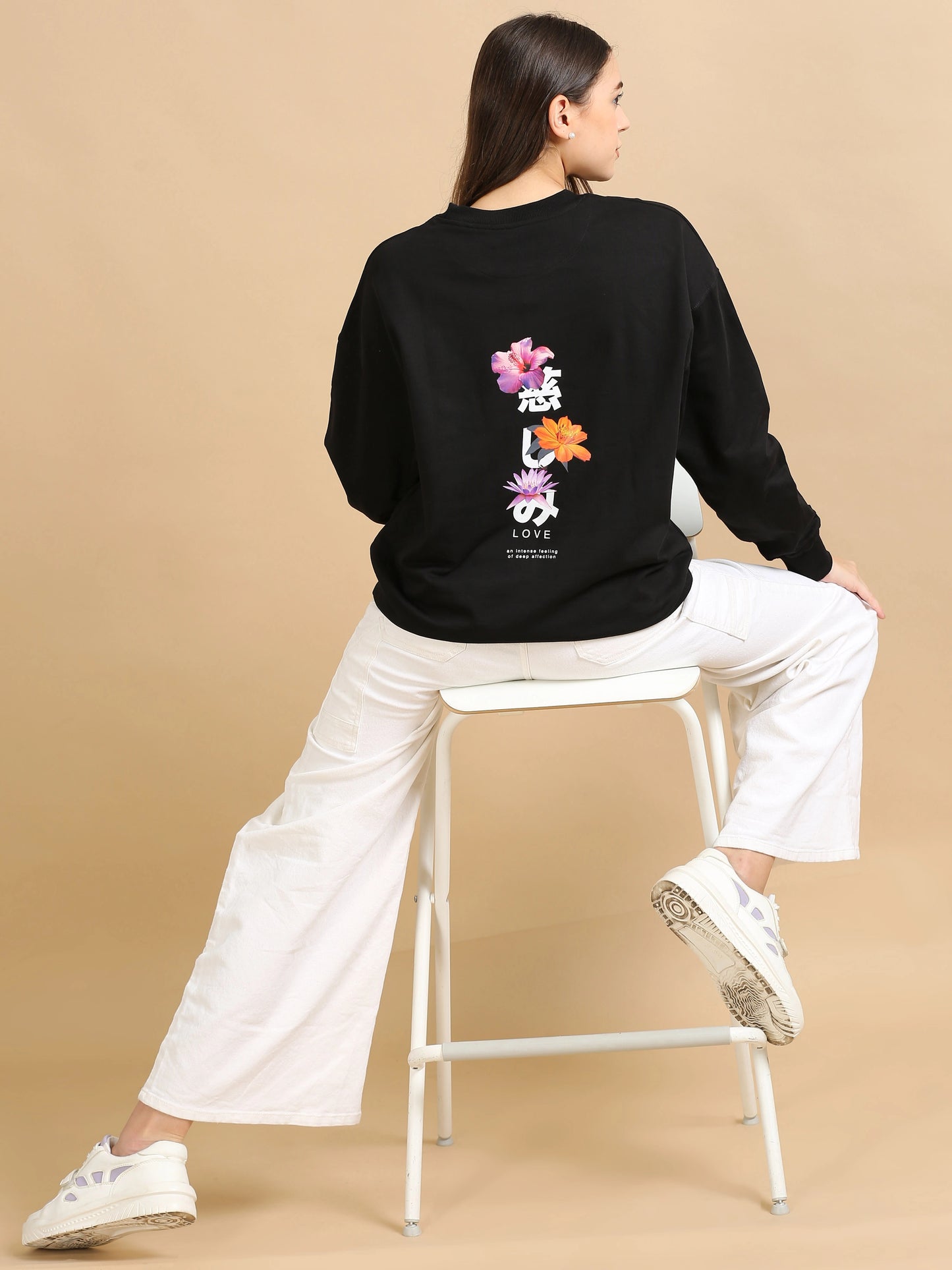 Street Aura Oversized Sweatshirt - Love