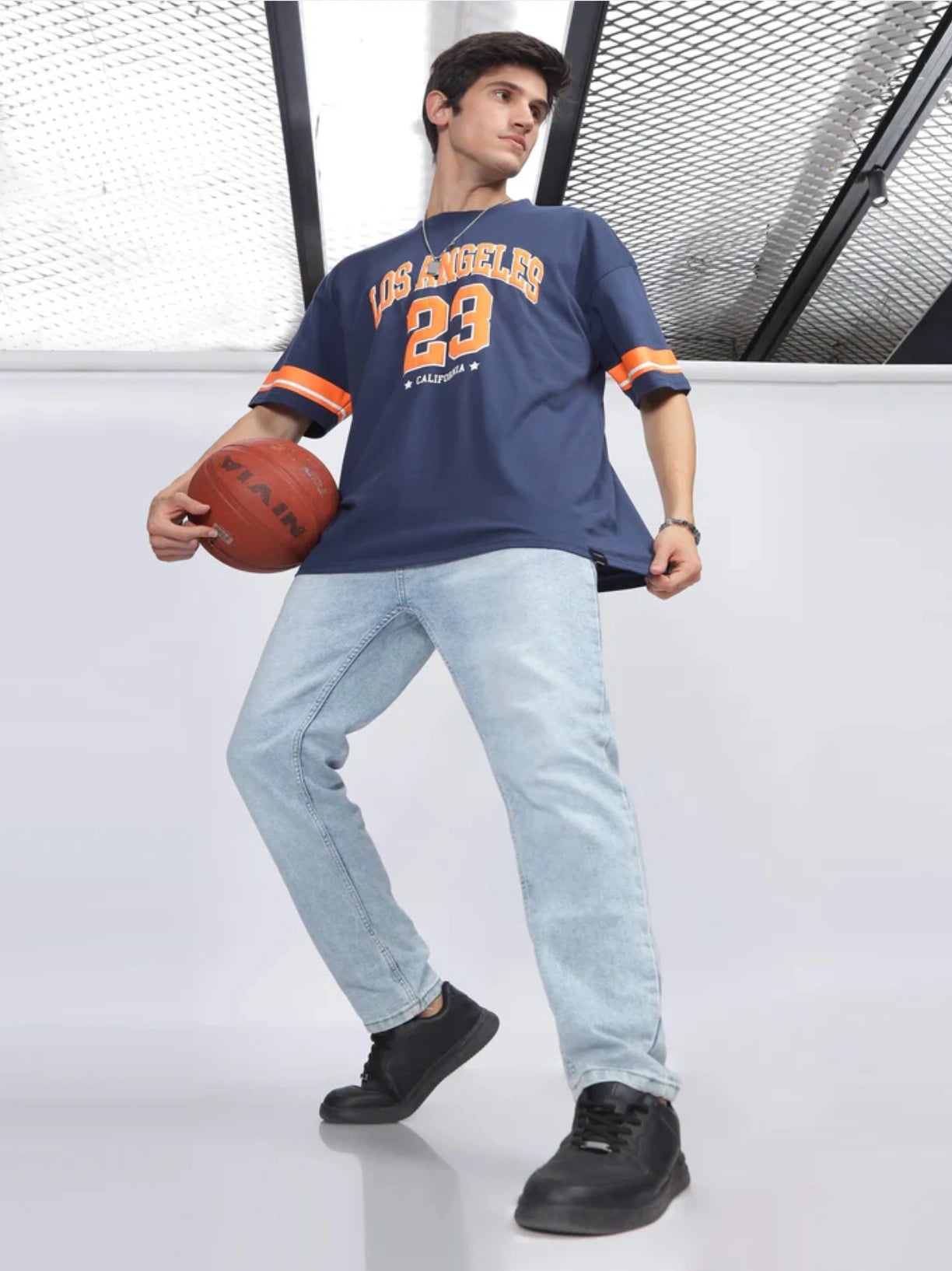 Oversized Essential Tee - Los Angeles