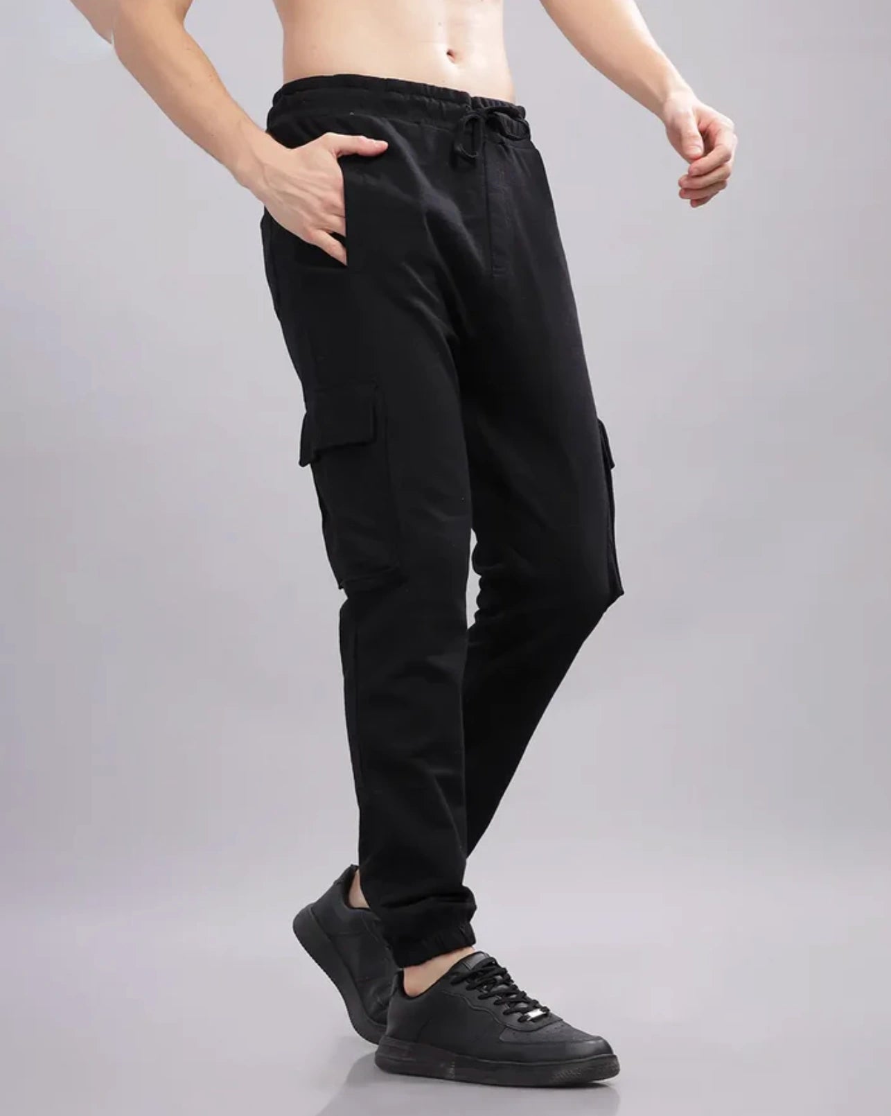 Everyday Pocket Cargo Joggers - Black